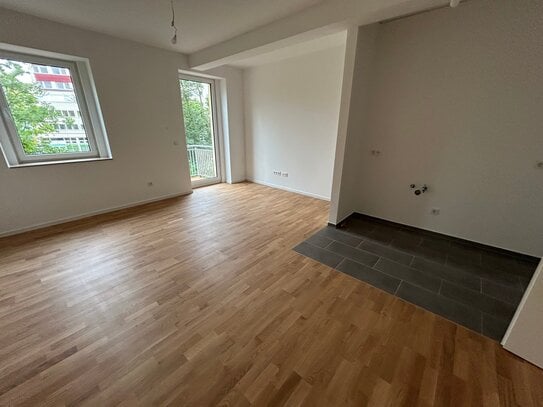 Erstbezug nach Sanierung - Schicke 2- Zimmerwohnung mit Balkon zu vermieten!