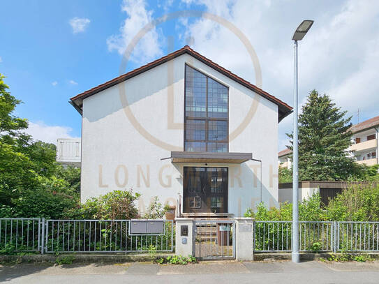 2-Familienhaus in guter Lage mit Doppelgarage und Garten