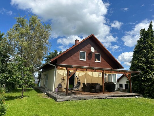 Einzigartige Gelegenheit: Wunderschönes Haus mit Einliegerwohnung, traumhaftem Garten und Sauna