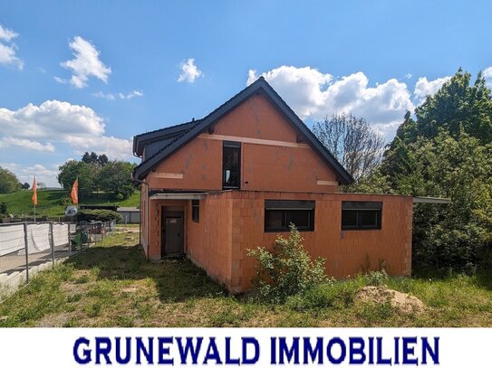 Individuell ausstatten und einziehen! Geschlossener, großzügiger Rohbau mit Garage. Ohne Bauträgerbindung!