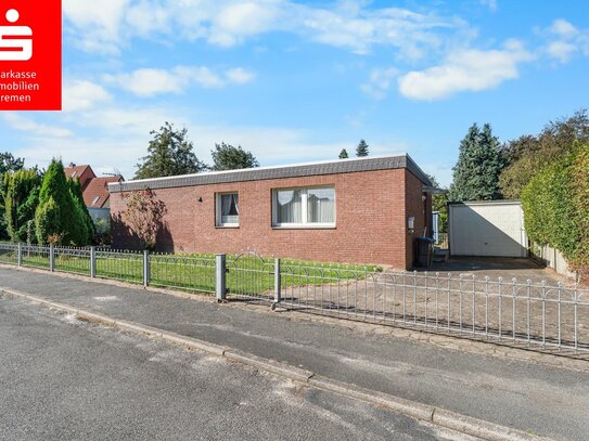 Bremen-Burgdamm: Gemütlicher Flachdachbungalow mit Terrasse und Garage !!!Achtung Bieterverfahren!!!