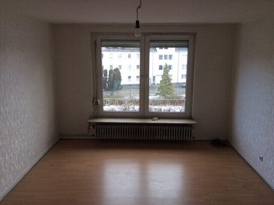 *Zentrale Lage* gut geschnittene 3 Zimmerwohnung mit Wannenbad