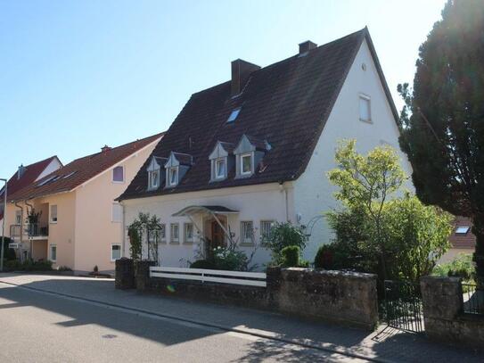 Wohnhaus mit 4 Wohneinheiten in bester Lage