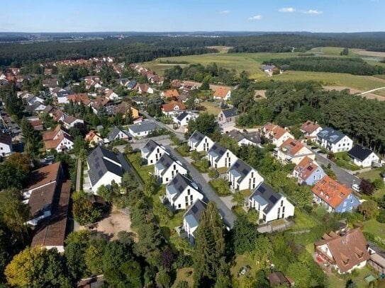 Perfekt für die junge Familie: Letzte förderfähige Doppelhaushälfte Nähe Dechsendorfer Weiher - Neubau