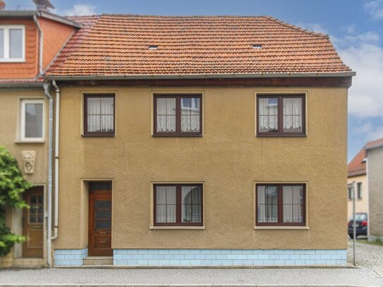 Geeignet für 1-2 Partien: Zuhause mit Terrasse und Garage in zentraler Lage von Bürgel