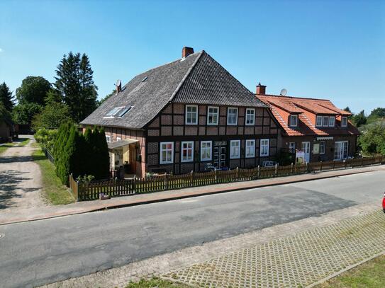 PROVISIONSFREI! Charmantes Landhaus mit Einliegerwohnung in Barskamp such Nachfolger