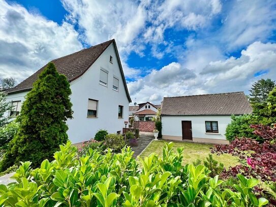 Kleines, freistehendes EFH in Oberasbach mit Garage, Garten und viel Potential