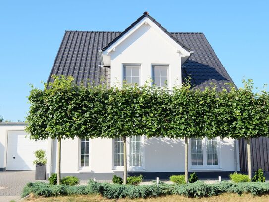 Modernes Einfamilienhaus mit Garage in kinderfreundlicher Umgebung