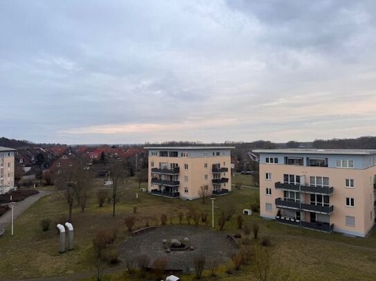 Helle 2 Zimmerwohnung mit Balkon und Tiefgarage in Potsdam / Fahrland