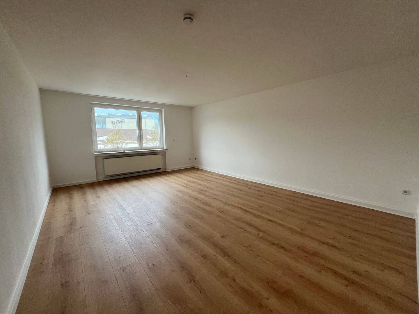                                                               Licht durchflutete Wohnung in zentraler Lage von Kassel                                                       in Philippinenhof-Warteberg (Kassel)