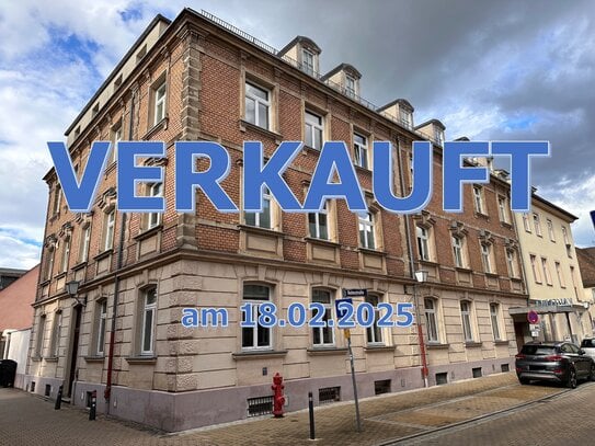 ***V E R K A U F T***"Mitten drin ... statt nur dabei" ! 4-Zimmer Altbau-Etage in der Erlanger Innenstadt