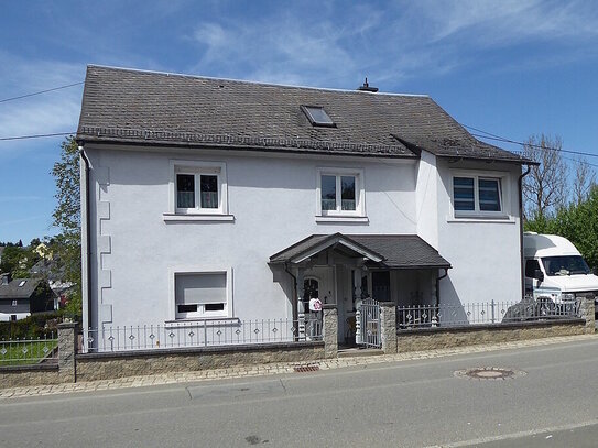 Wohnhaus mit zwei Wohneinheiten zum Selbstbezug oder als Kapitalanlage