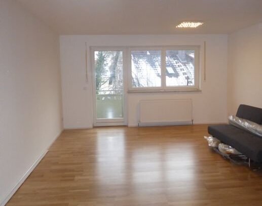 Attraktive, helle 1-Zimmer-Single-Wohnung, teilmöbliert, Balkon, TG-Platz