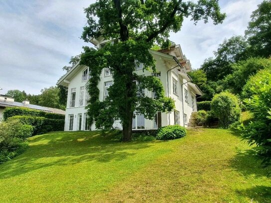 Seeblick, Ruhe, großer Garten mit Obstbäumen, rund 300 qm Wohnfläche auf 2 Ebenen