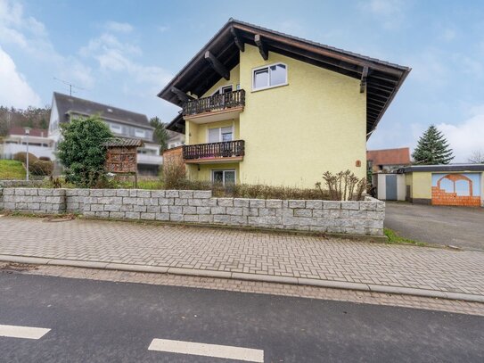 3-Familien-Haus mit Charme und Potenzial auf großem Grundstück in Breuberg