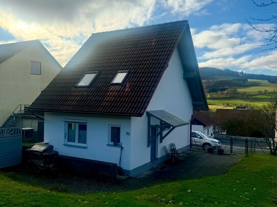 Solides, gemütliches, gepflegtes, kleines ca. 70m²-Häuschen als Hauptwohnsitz oder Ferienhaus in ruhiger Ortsrandlage