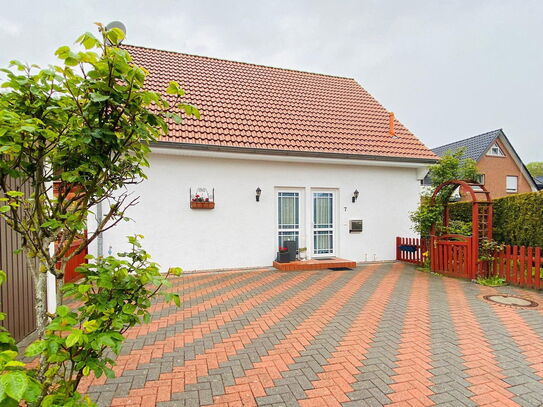 Einfamilienhaus in Bremerhaven mit Garage und überdachter Terrasse