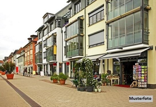 Mehrzweckgebäude mit Dachterrasse