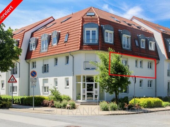 Coswig-Neusörnewitz - schöne 2-Zimmer-Wohnung mit Westloggia und Blick auf einen kl. Park