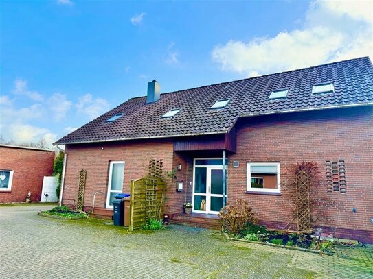 *RESERVIERT* Wohnhaus mit Einliegerwohnung in Varel-Büppel