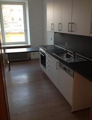 *** IDEALE KAPITALANLAGE *** 4-Zimmer-ETW, Denkmalschutz, derzeit vermietet, erweiterbar, Nahe Altstadt Regensburg