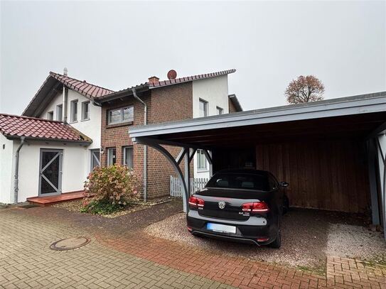 ***MODERNE DOPPELHAUSHÄLFTE MIT KAMINOFEN UND CARPORT IN ROSENGARTEN SOTTORF ***