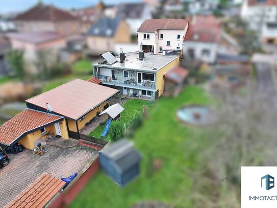 großzügiges Flachdach-haus mit Ferienhaus und Erweiterungspotenzial für Mehrgenerationen