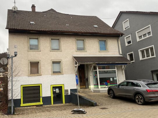 Grenznahes Wohn-/Geschäftshaus in zentraler Lage mit viel Potenzial