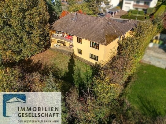 Besonderes Wohnhaus für eine große Familie, für zwei Generationen oder zum Vermieten