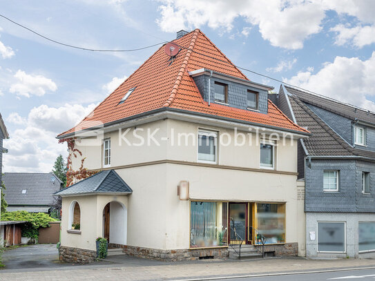 Zweifamilienhaus, viel Nutzfläche, mit Garten im Herzen von Waldbröl!