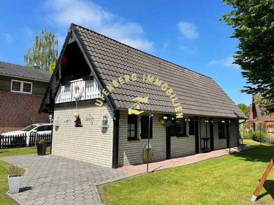 Idyllisches Ferien- und Wochenendhaus am See im Feriengebiet „Karlshof“ in Westerstede im Landkreis Ammerland