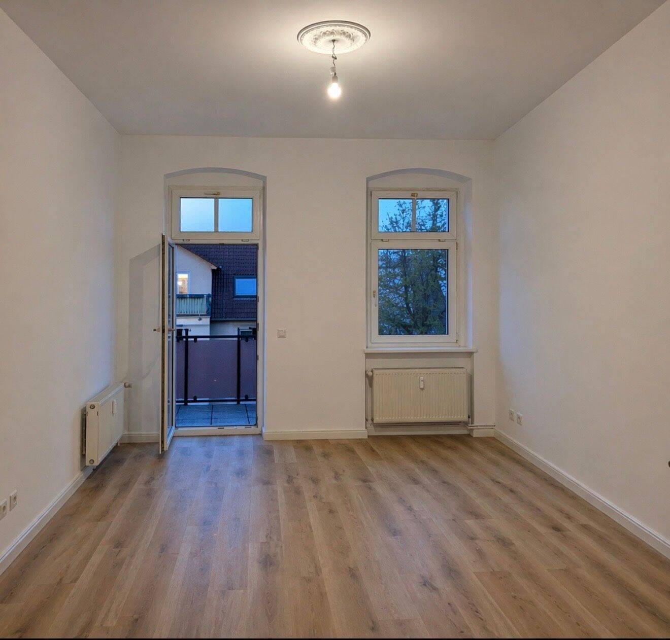 Vermiete 2-Zimmer Altbauwohnung mit Balkon & Küche - Pankow - Erstbezug nach Sanierung - Photo 1