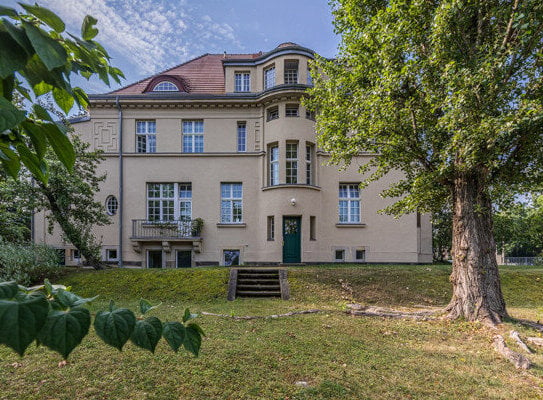 Gemütliche 1-Raumwohnung in sanierter Altbau-Villa!