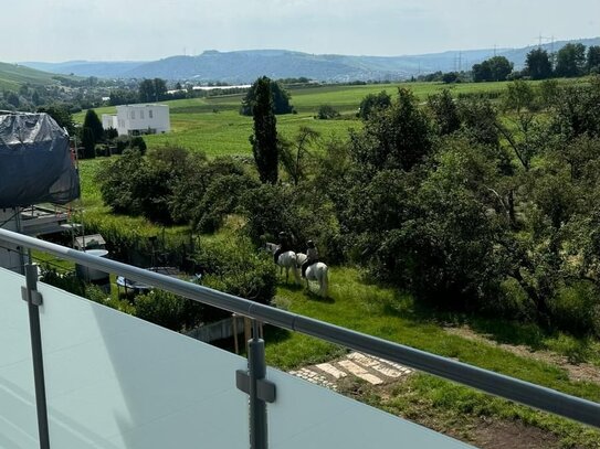 2 Zimmer Wohnung mit großer Dachterrasse, EBK, Aufzug, BJ 2023