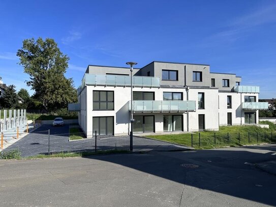 In toller Lage: Wunderschöne, moderne und lichtdurchflutete 3 Zimmer-Wohnung mit Balkon, Dahlienweg 1a, Burgsolms