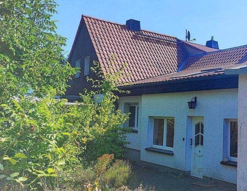 EFH mit großem Grundstück in Randlage für Selbstversorger