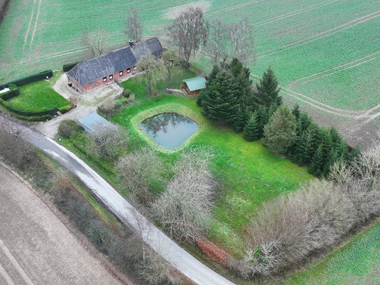 Sanierungsbedürftiges Bauernhaus in Alleinlage