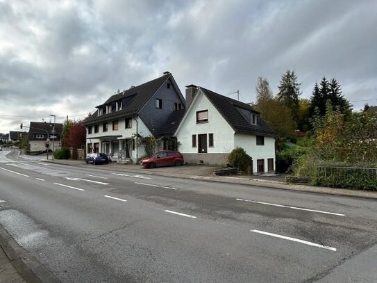 Wohn- und Geschäftshaus mit vielseitigen Nutzungsmöglichkeiten in zentraler Lage von Gummersbach-Hesselbach!