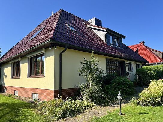 Großzügiges Einfamilienhaus in ruhiger Familienwohnlage