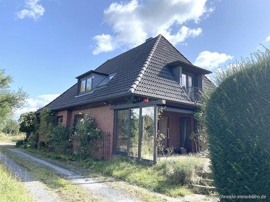 Ein Haus, viele Möglichkeiten: 7-Zimmer-Einfamilienhaus mit Einliegerwohnung und großem Garten in HH-Kirchwerder