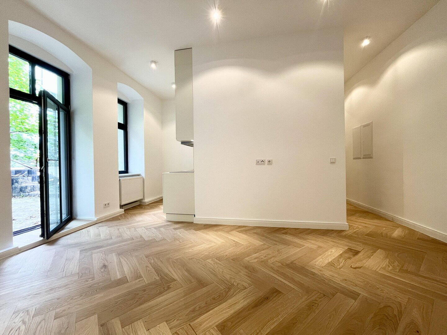Ruhige Gartenwohnung in top Lage | EBK | Keller | Wunderschöner Altbau - Photo 1