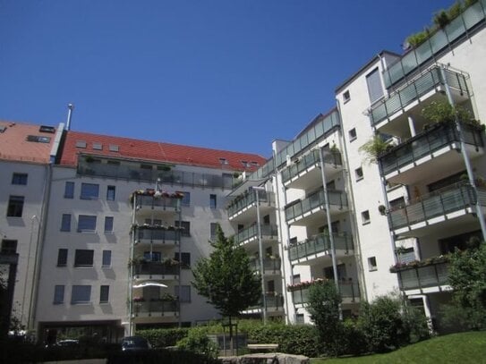 Exklusive 5-Zimmer-Maisonette-Wohnung mit Süd-Balkon im Herzen von St. Johannis