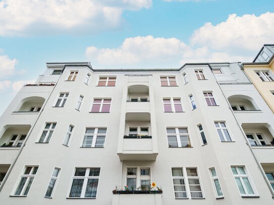 Lukrative Investment-Chance: 2 Zimmer im Dachgeschoss mit Terrasse und großem Abstellraum