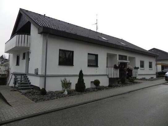 Großzügige 2-Zimmerwohnung mit wunderbarem Balkon und Garage