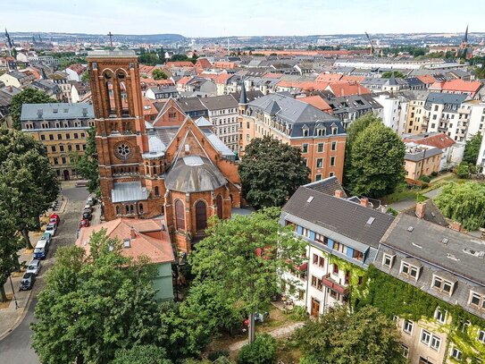 Provisionsfrei! Charmante Altbau-ETW im Hechtkiez mit Balkon in gepflegter Wohnlage!