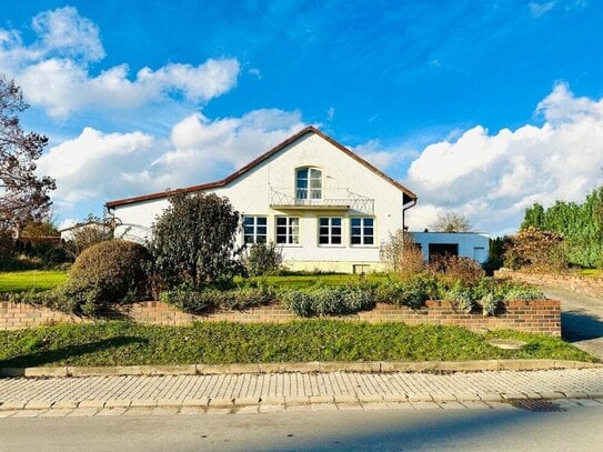 Charmantes Einfamilienhaus mit großzügigem Garten und sonniger Terrasse