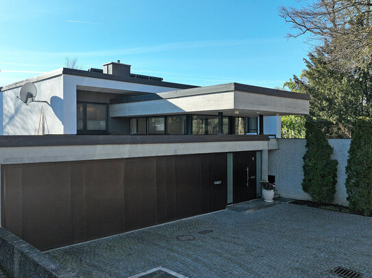 Stilvolle Bauhaus-Villa am Waldrand - Großzügiges Wohnen in idyllischer Lage und dennoch stadtnah!