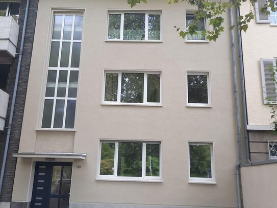 Kernsanierte EG Wohnung 4 Zimmer+KDB, Terasse, Garten in Mönchengladbach nähe BAB A 52 Düsseldorf