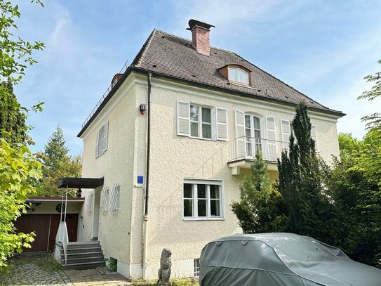 Rarität/Harlaching: Freistehende Walmdach-Villa-Bj. 1937 in traumhafter Parklage!