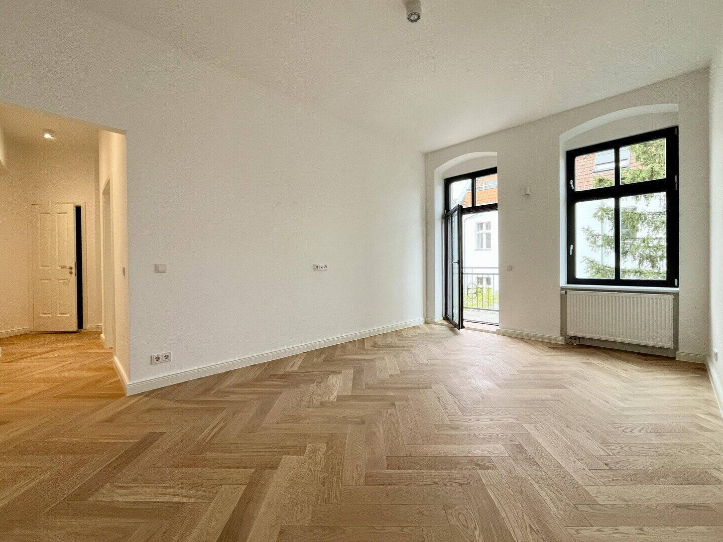 Charmante 2-Zimmer-Wohnung mit Balkon im ruhigen HH | EBK | Keller | Altbau - Foto 1